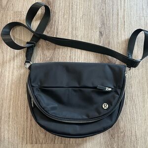 Lululemon All Night Festival Bag 5XL Black Purse Crossbody